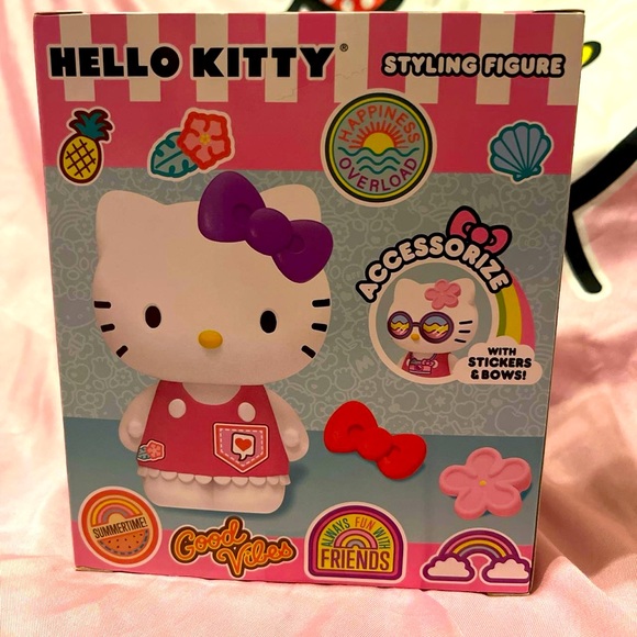 🎄Adorable Hello Kitty Accessorize With Stickers & Bows Styling Figure! - Picture 3 of 9